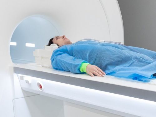 Кому нельзя делать МРТ?